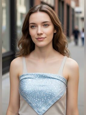 Forever 21 Blue & White Bandana Crop Top Size Medium NWT